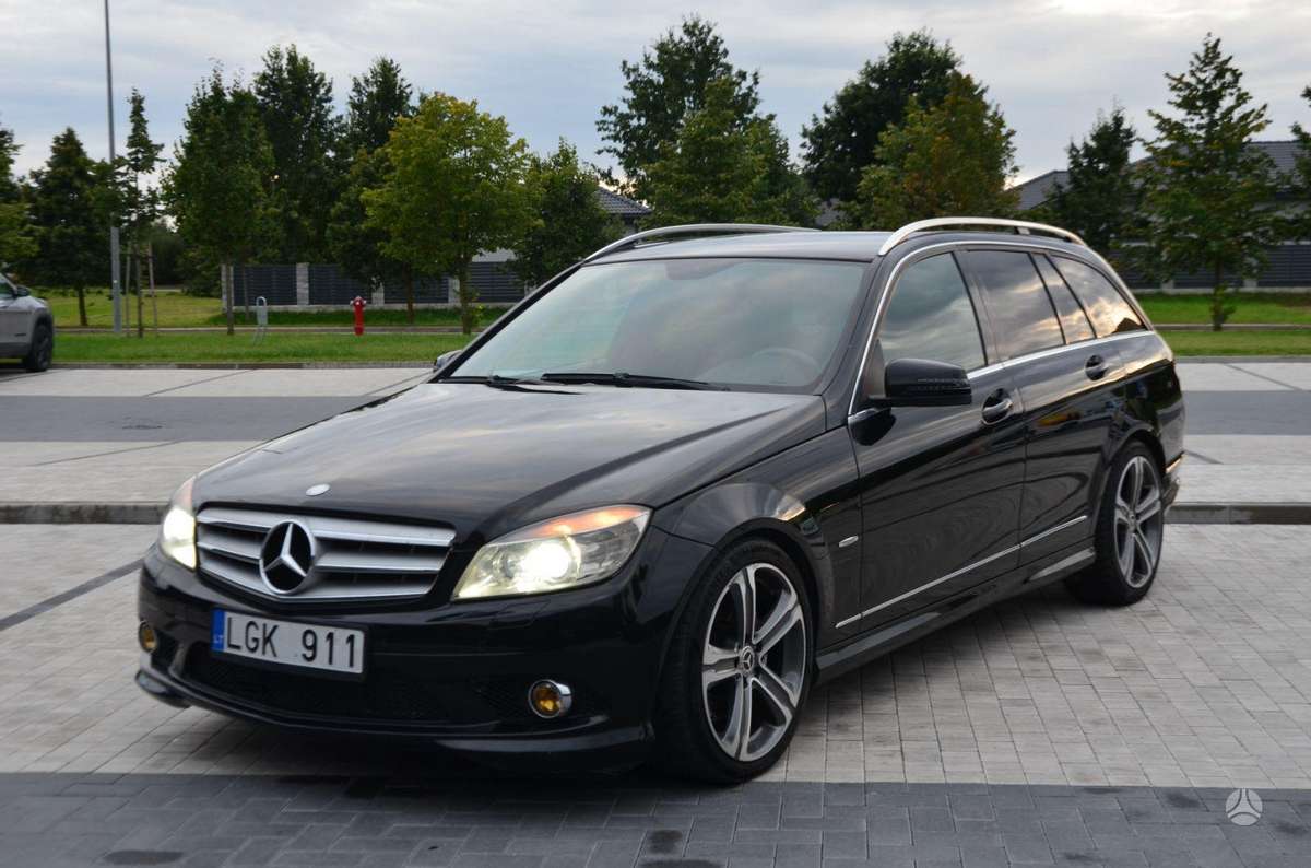 Mercedes-Benz C350 2009 — photo 8