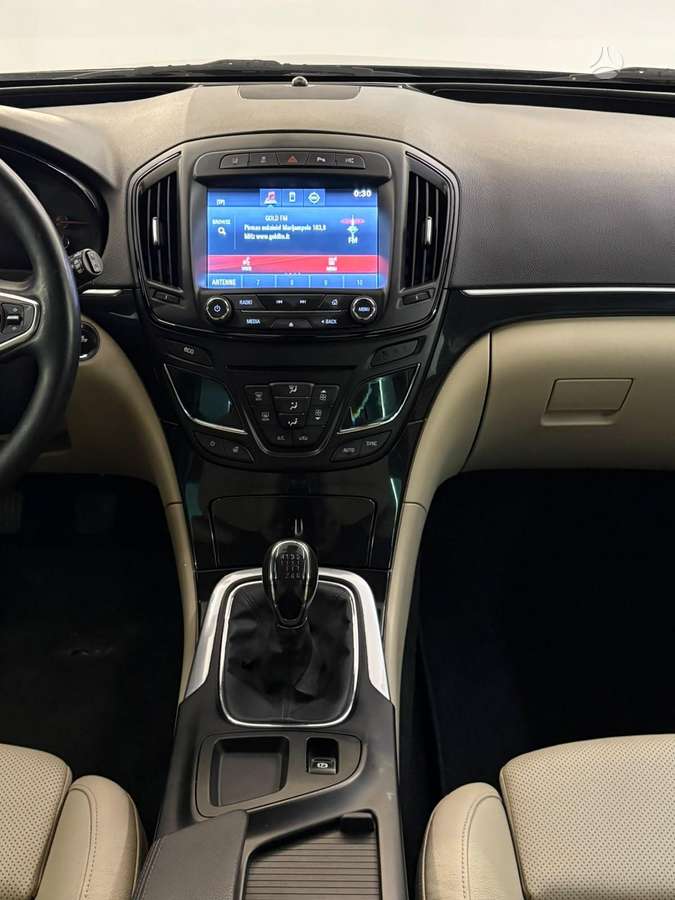 Opel Insignia 2015 — photo 21