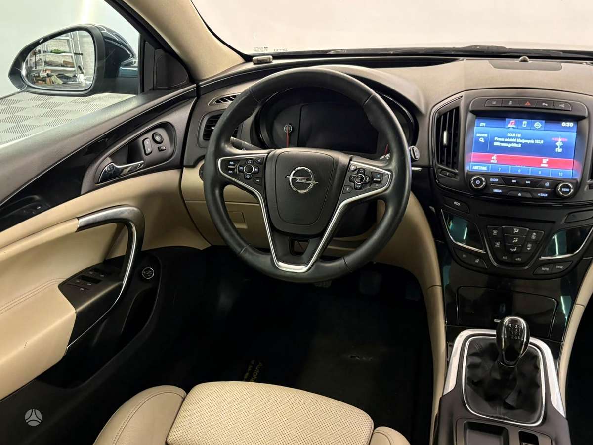 Opel Insignia 2015 — photo 22