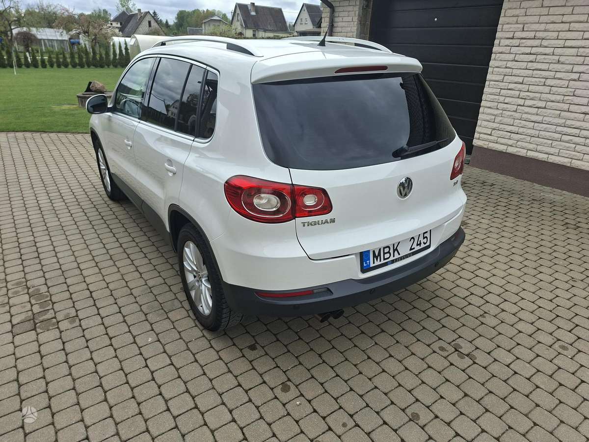 Volkswagen Tiguan 2010 — engine 1390 cm³, 150 HP (110kW)