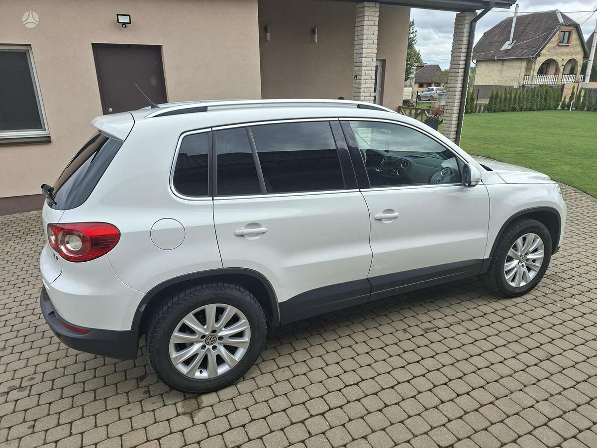 Volkswagen Tiguan 2010 — photo 6