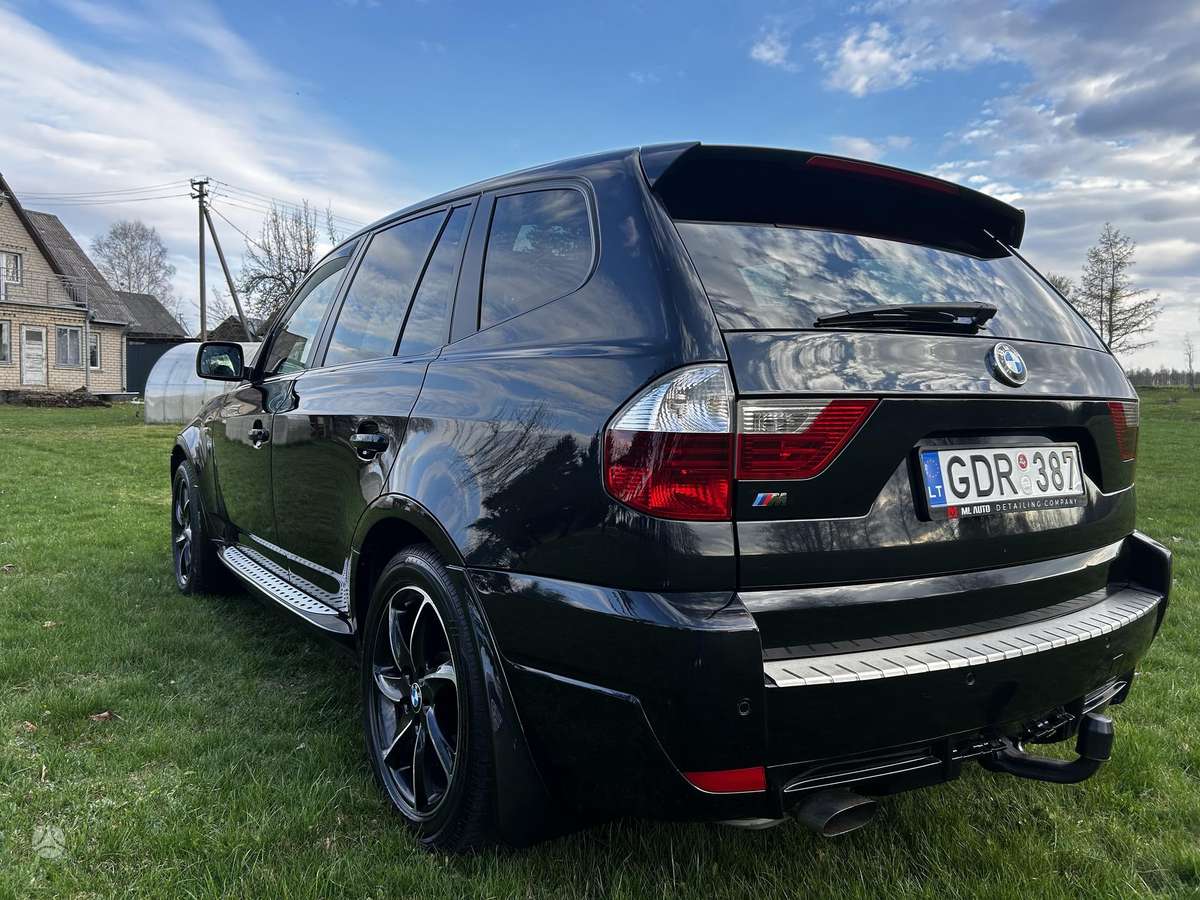 BMW X3 2008 — салон