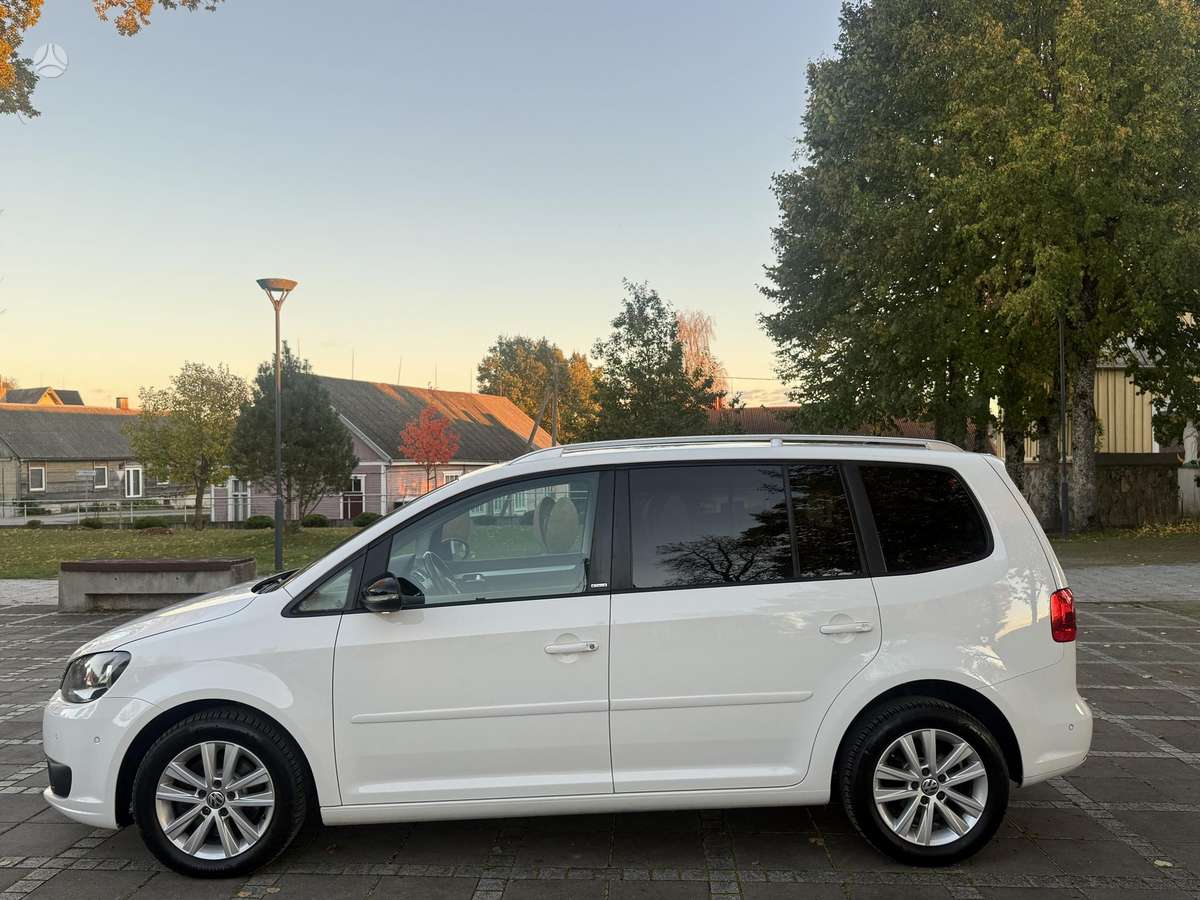Volkswagen Touran 2014 — photo 13