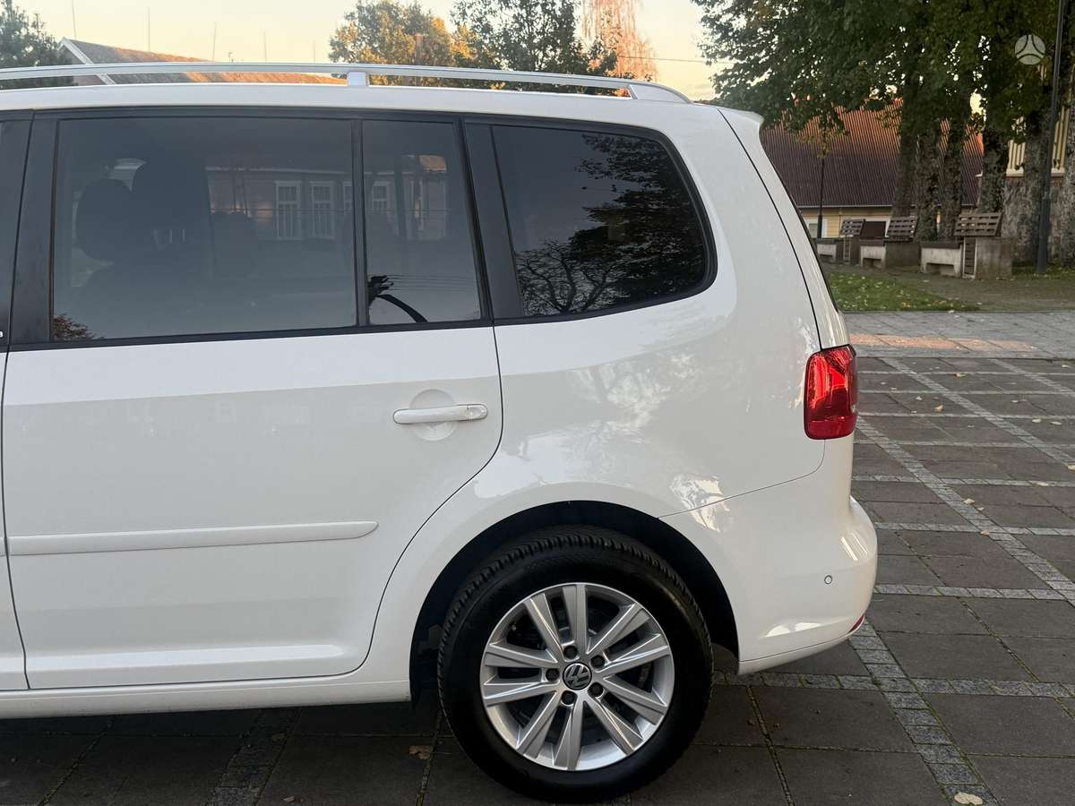 Volkswagen Touran 2014 — photo 15