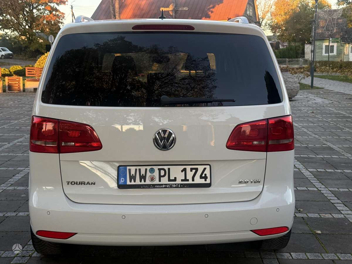 Volkswagen Touran 2014 — photo 16