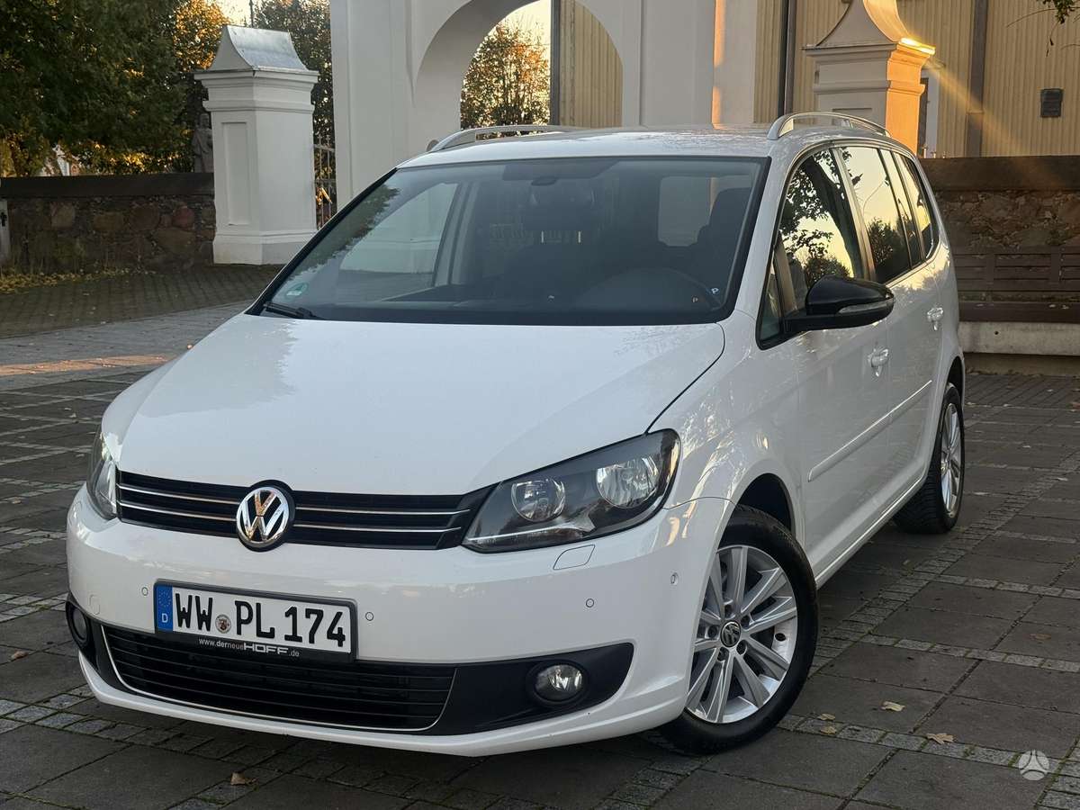Volkswagen Touran 2014 — rear view