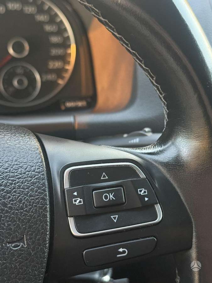 Volkswagen Touran 2014 — photo 20