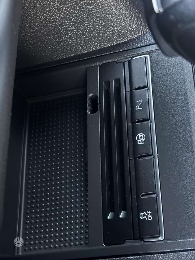 Volkswagen Touran 2014 — photo 23