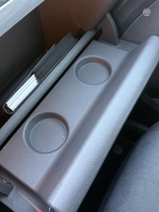 Volkswagen Touran 2014 — photo 36