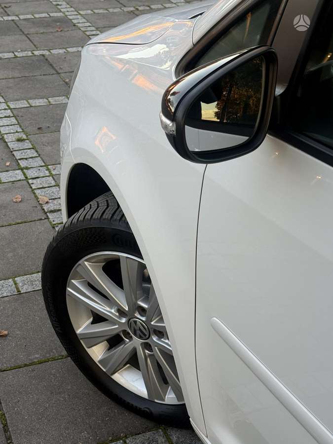 Volkswagen Touran 2014 — photo 40