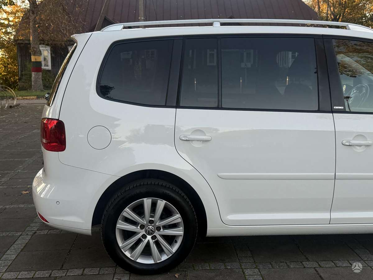 Volkswagen Touran 2014 — photo 9