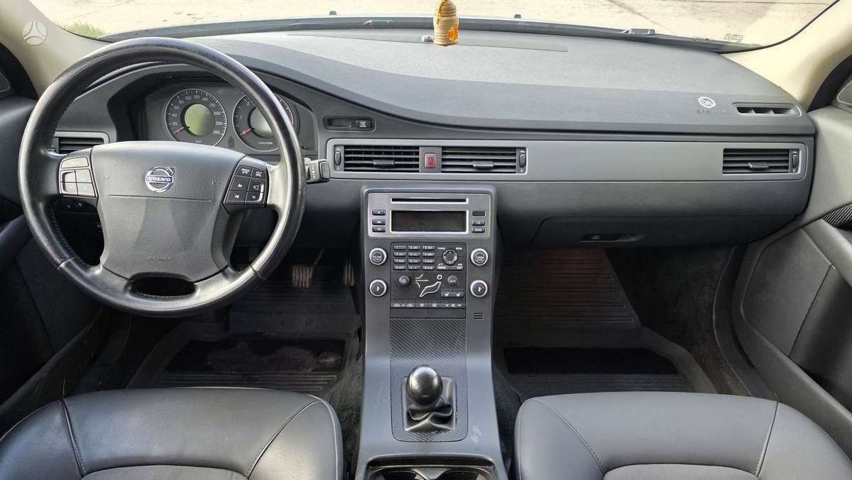 Volvo V70 2008 — photo 17