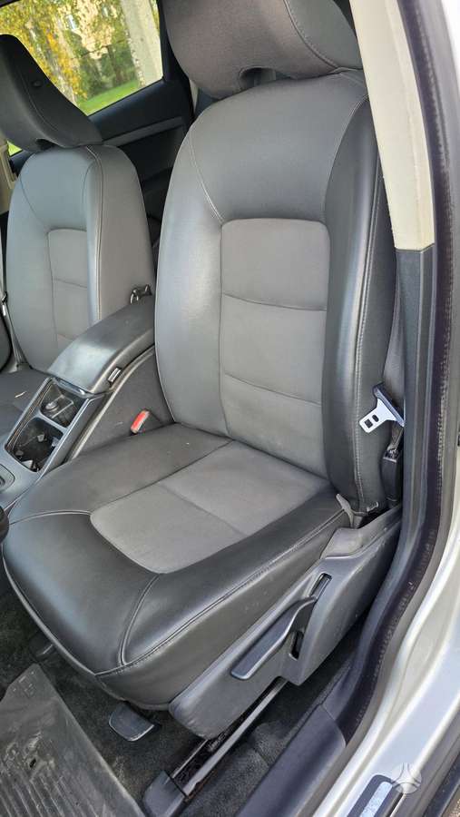 Volvo V70 2008 — photo 25