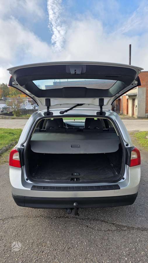 Volvo V70 2008 — photo 30