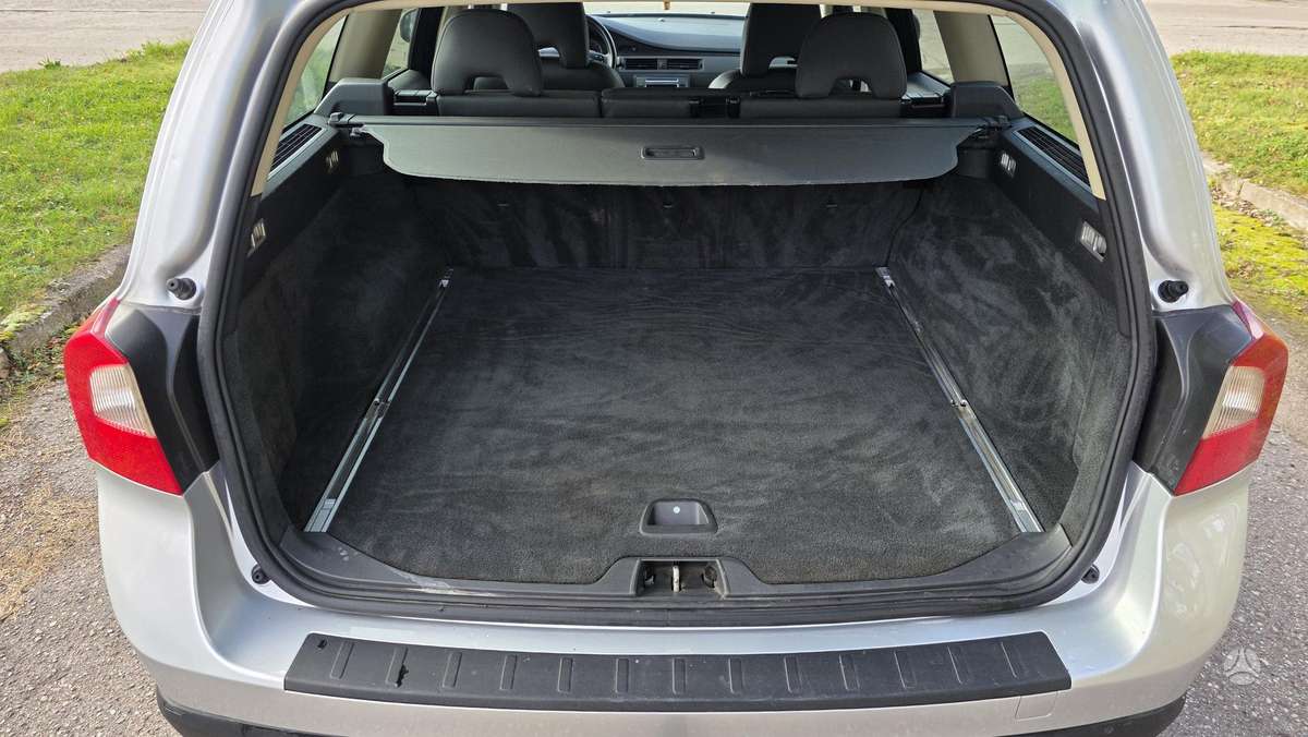 Volvo V70 2008 — photo 31
