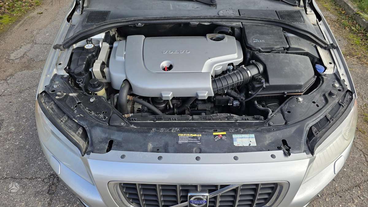 Volvo V70 2008 — photo 34