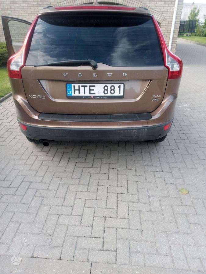 Volvo XC60 2009 — rear view