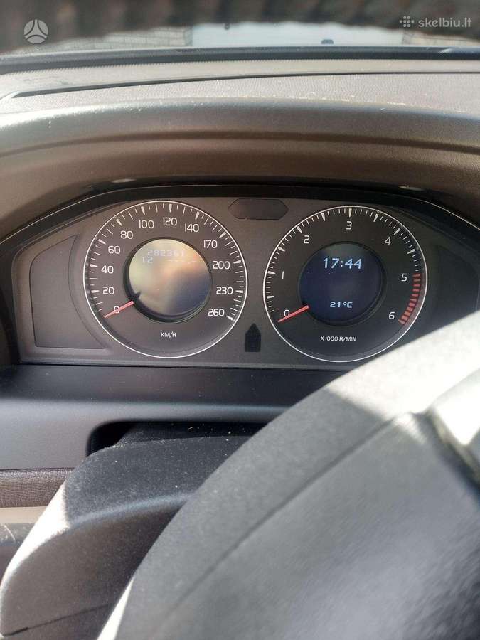 Volvo XC60 2009 — engine 2400 cm³, 175 HP (129kW)
