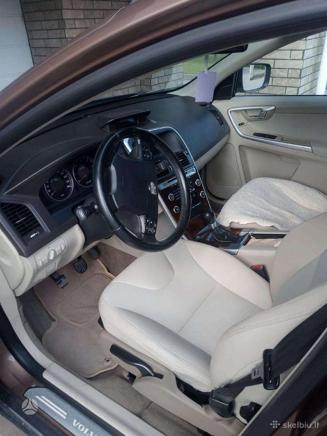 Volvo XC60 2009 — photo 6