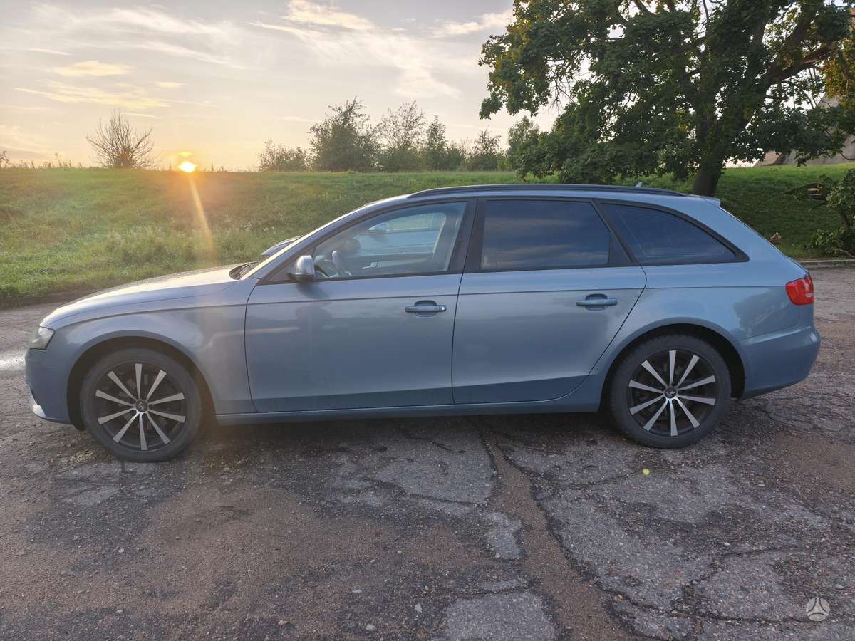 Audi A4 2011 — rear view