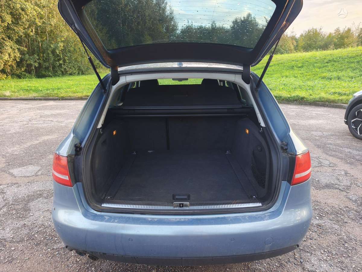 Audi A4 2011 — photo 5