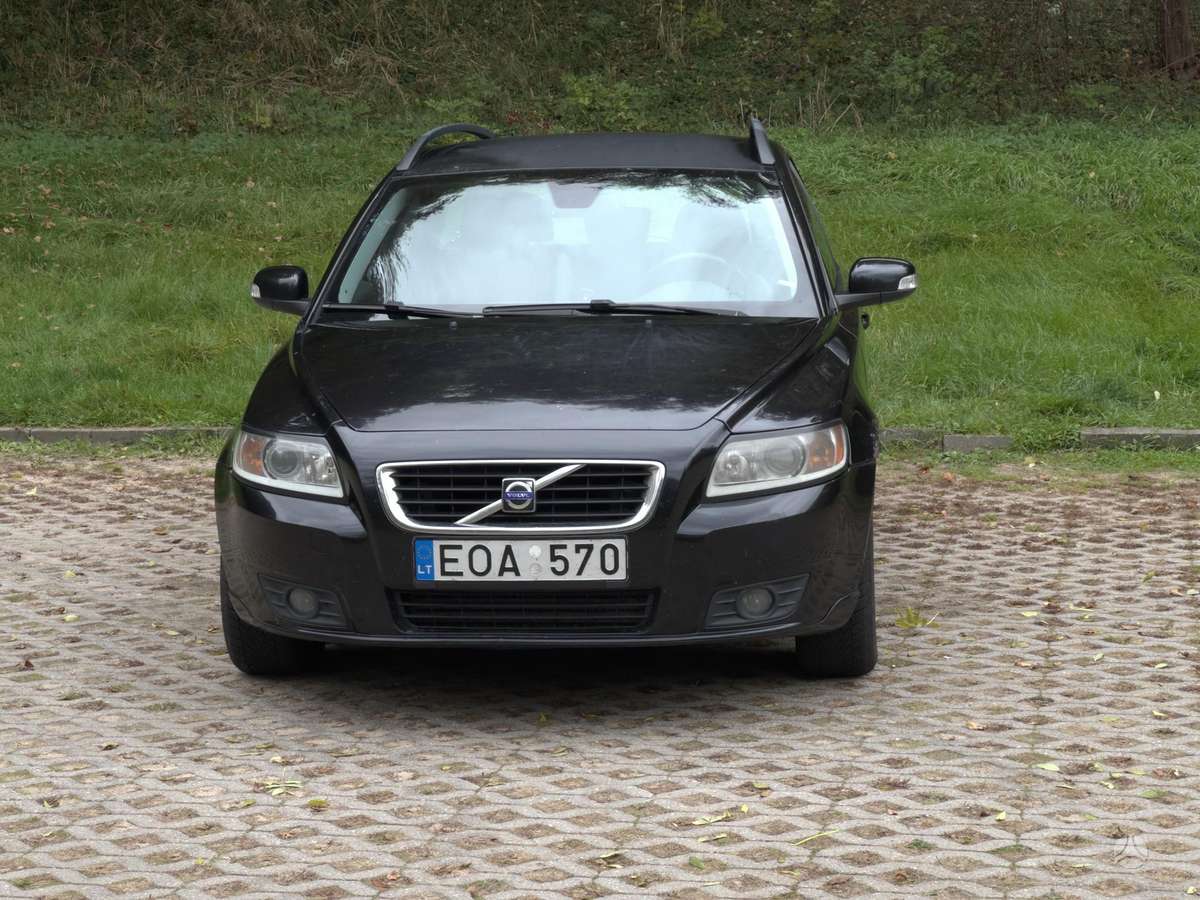 Volvo V50 2008 — вигляд ззаду
