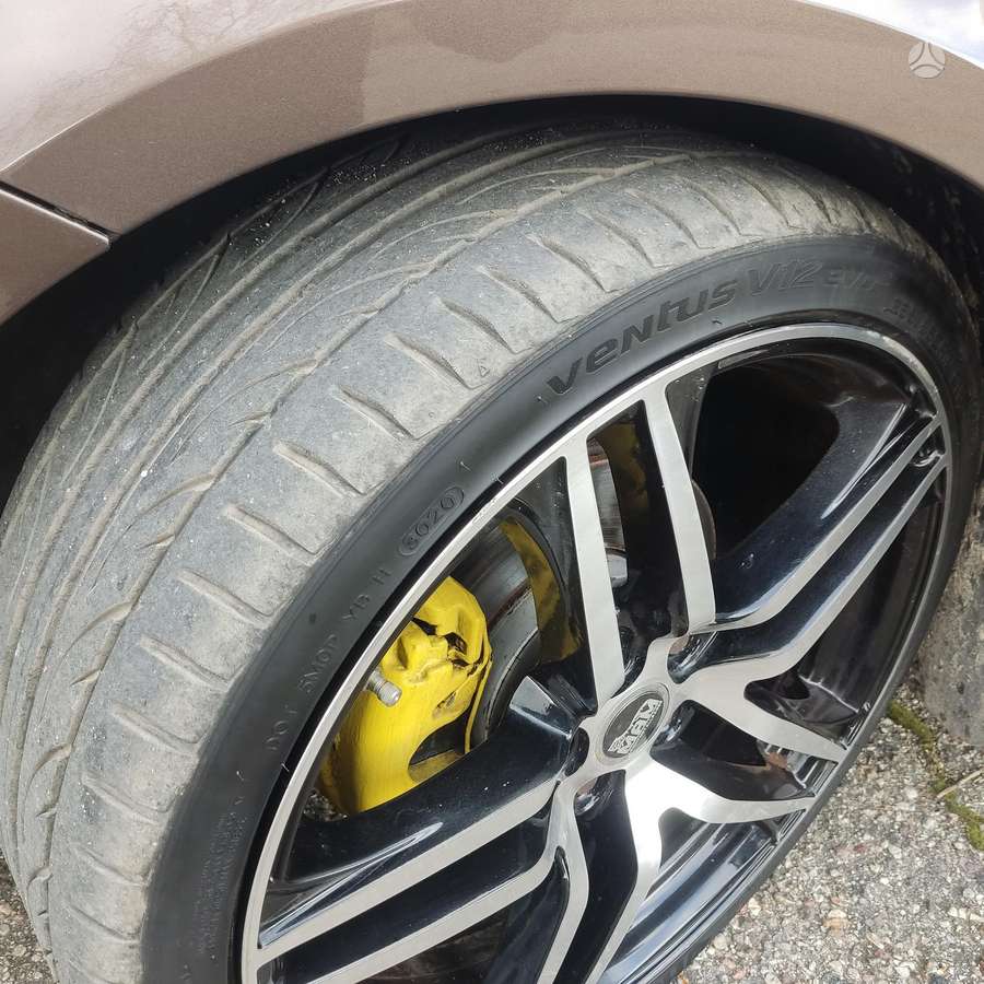 Volkswagen Touran 2012 — photo 20