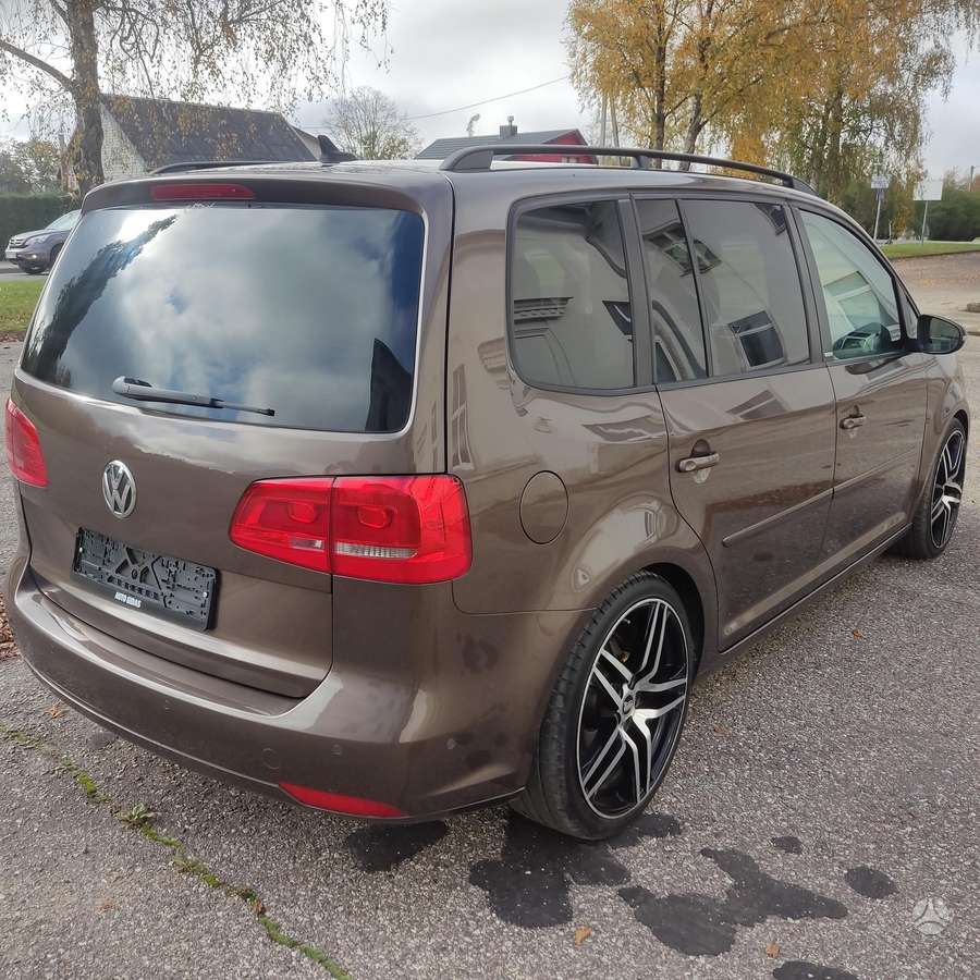 Volkswagen Touran 2012 — photo 7