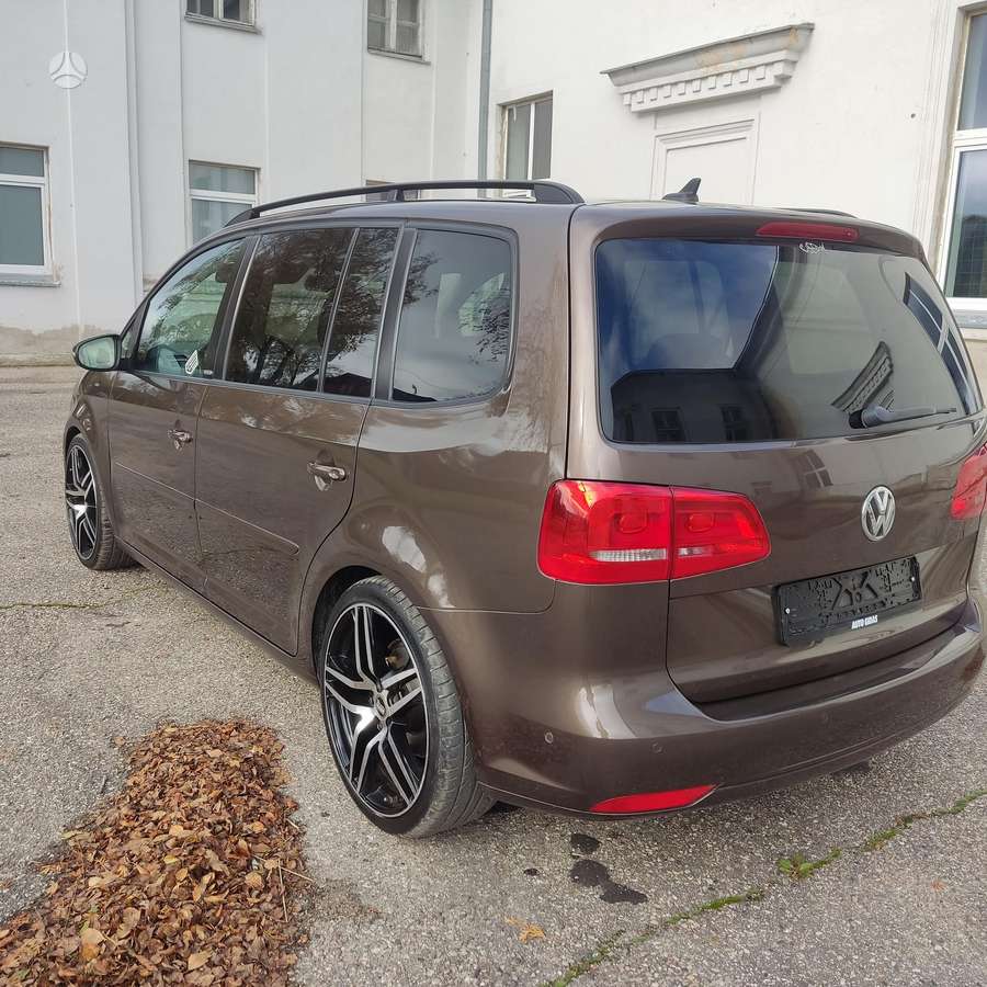 Volkswagen Touran 2012 — photo 8
