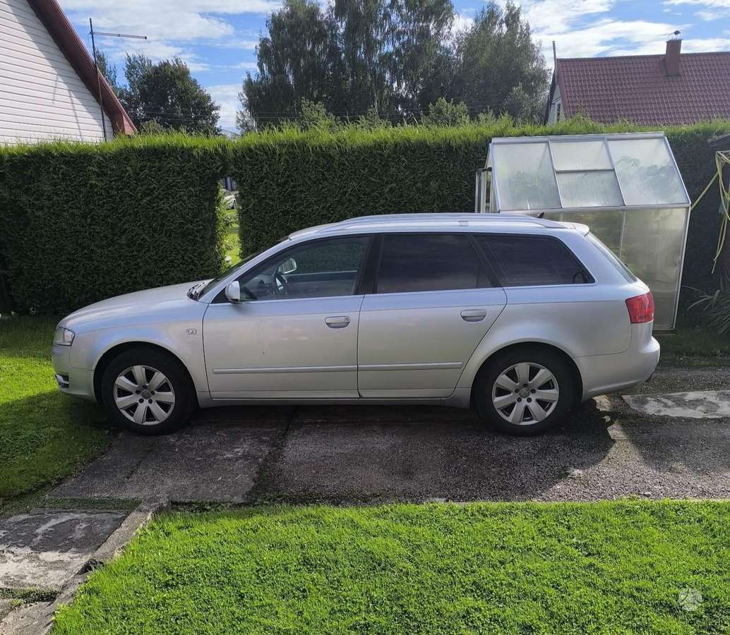 Audi A4 2005 — rear view