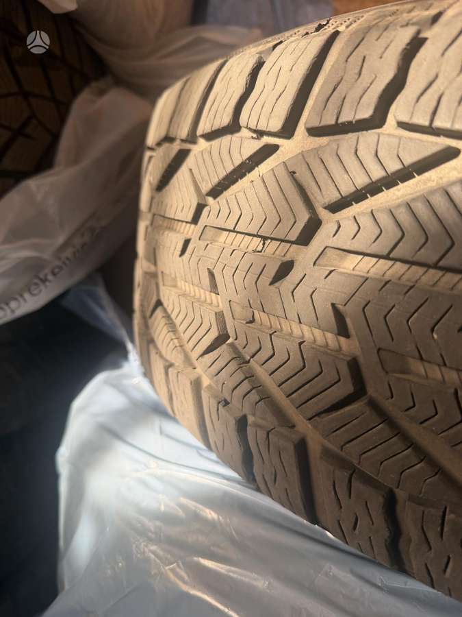 Mercedes-Benz E350 2010 — photo 11