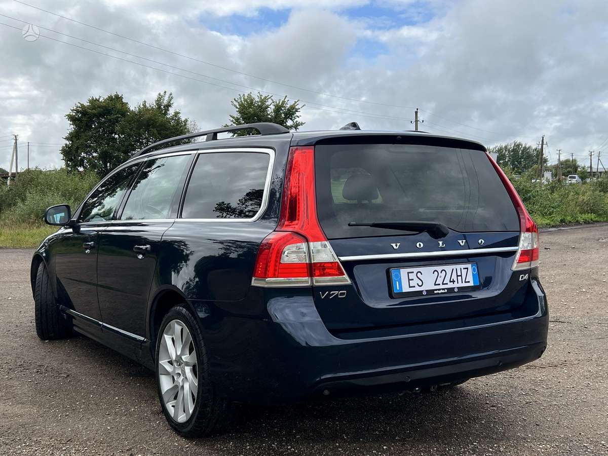 Volvo V70 2013 — photo 12
