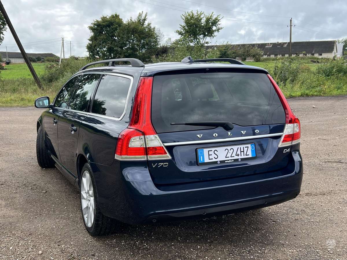 Volvo V70 2013 — photo 13