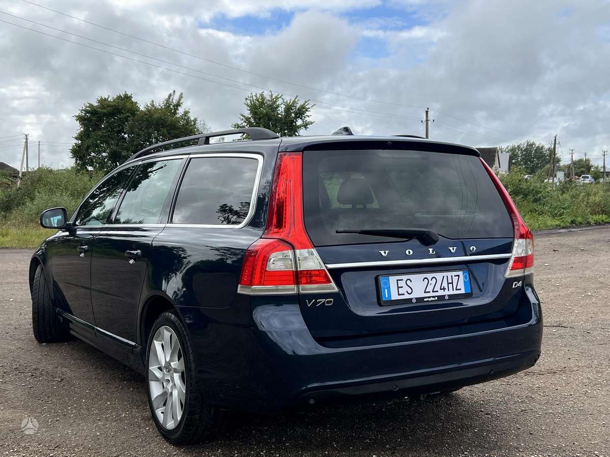 Volvo V70 2013 — photo 14