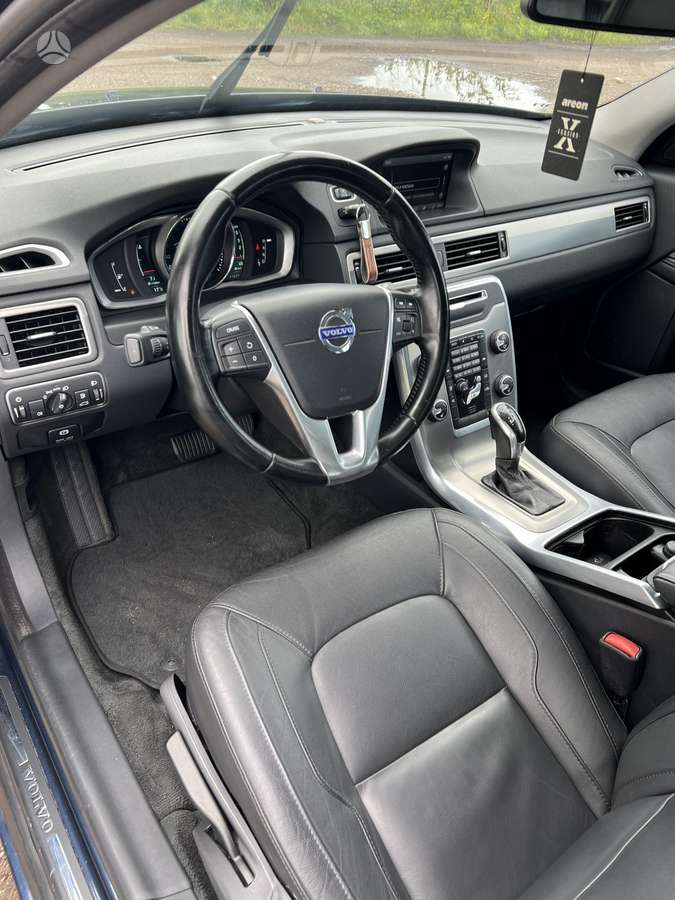 Volvo V70 2013 — photo 23