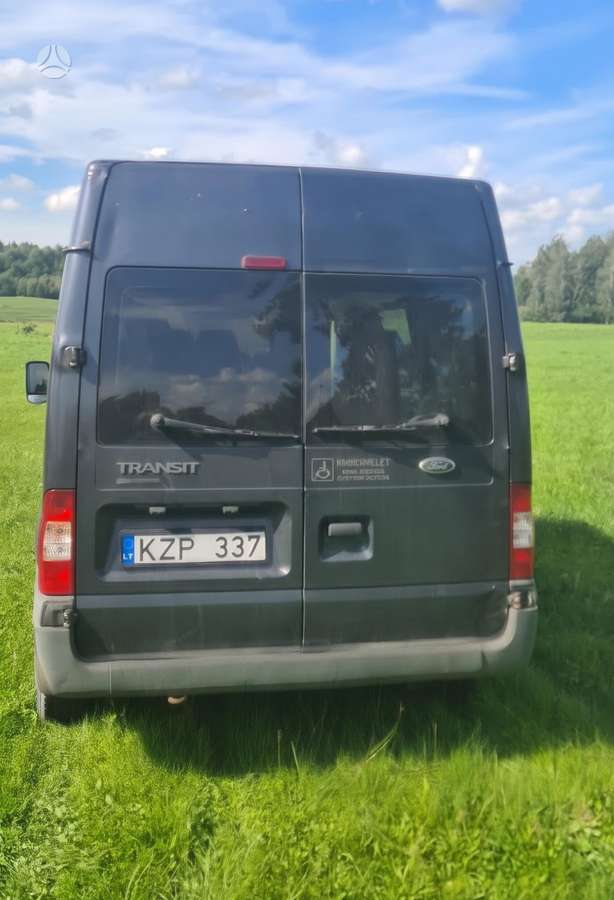 Ford Transit 2010 — rear view