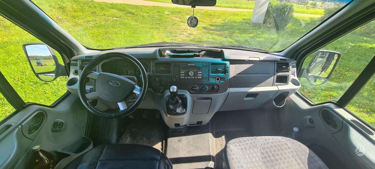 Ford Transit 2010 — photo 9