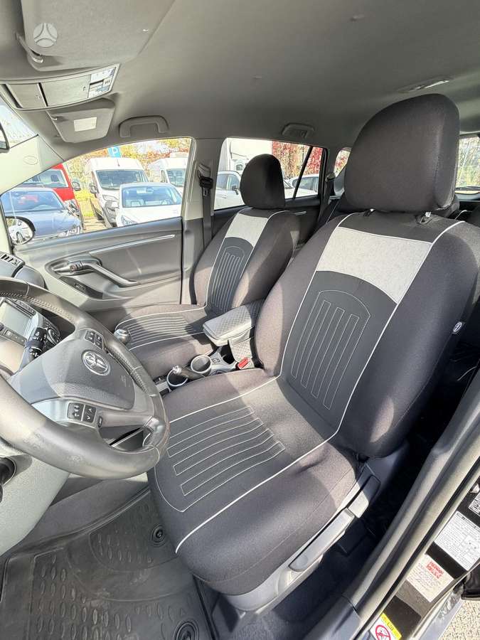Toyota Verso 2015 — фото 12