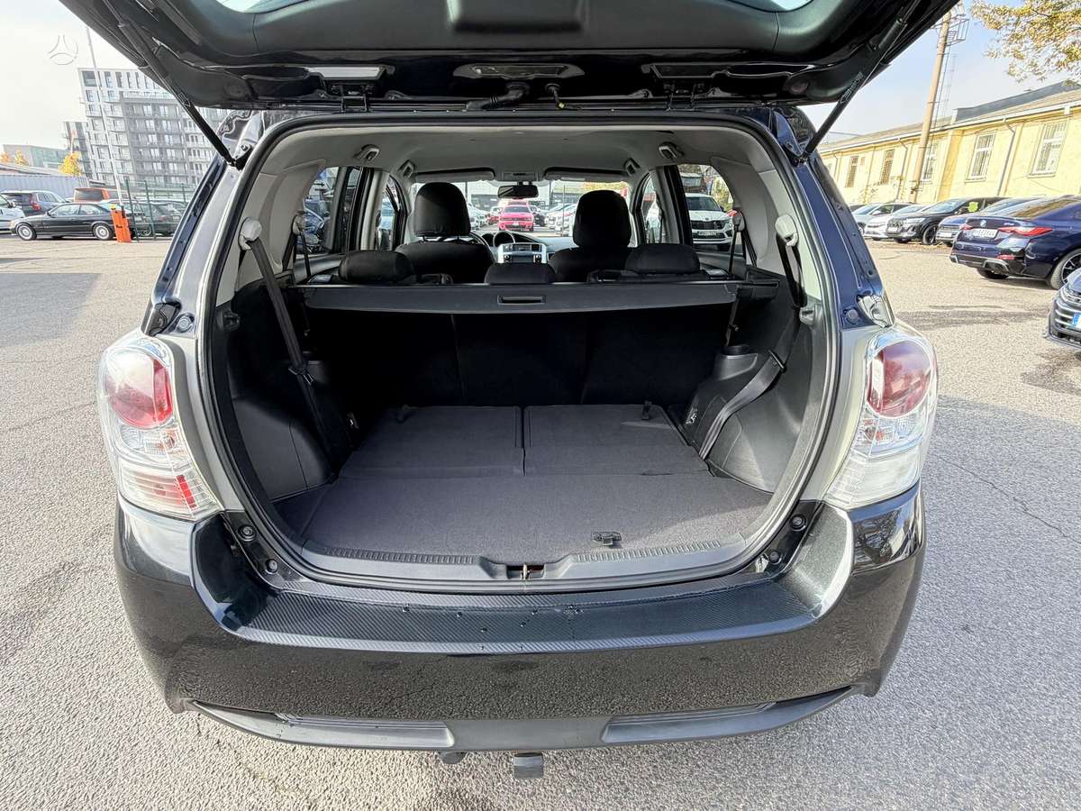 Toyota Verso 2015 — фото 17