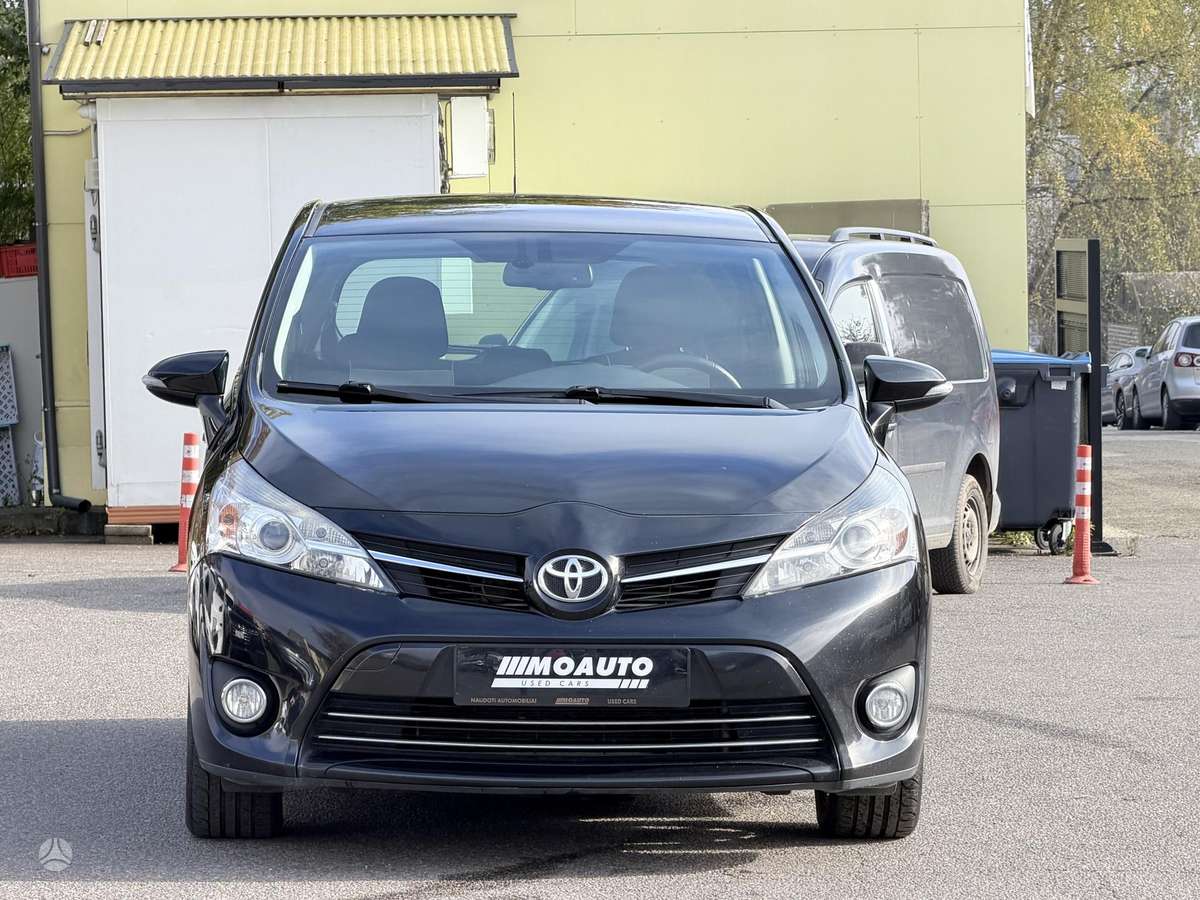 Toyota Verso 2015 — фото 8