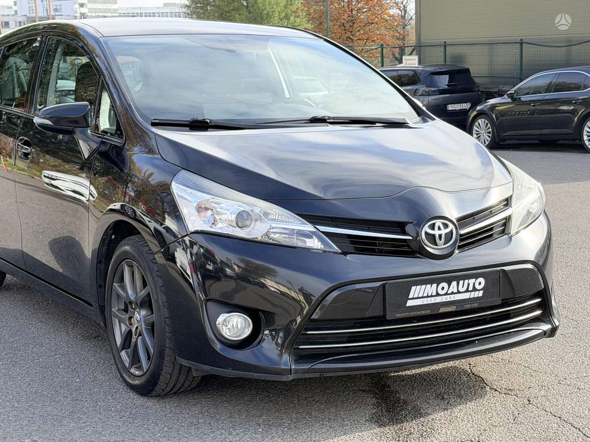 Toyota Verso 2015 — фото 9