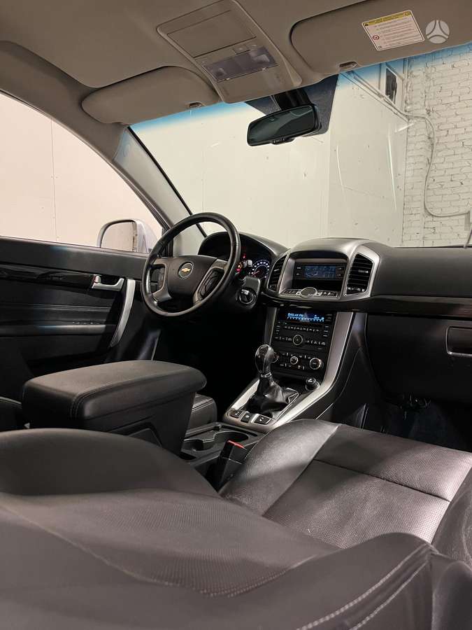 Chevrolet Captiva 2014 — rear view