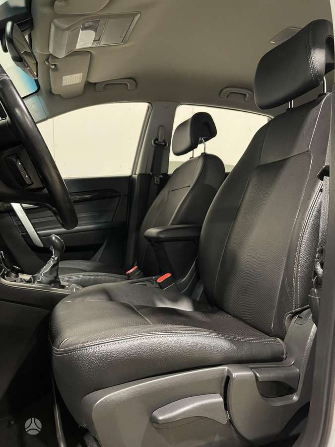 Chevrolet Captiva 2014 — photo 29