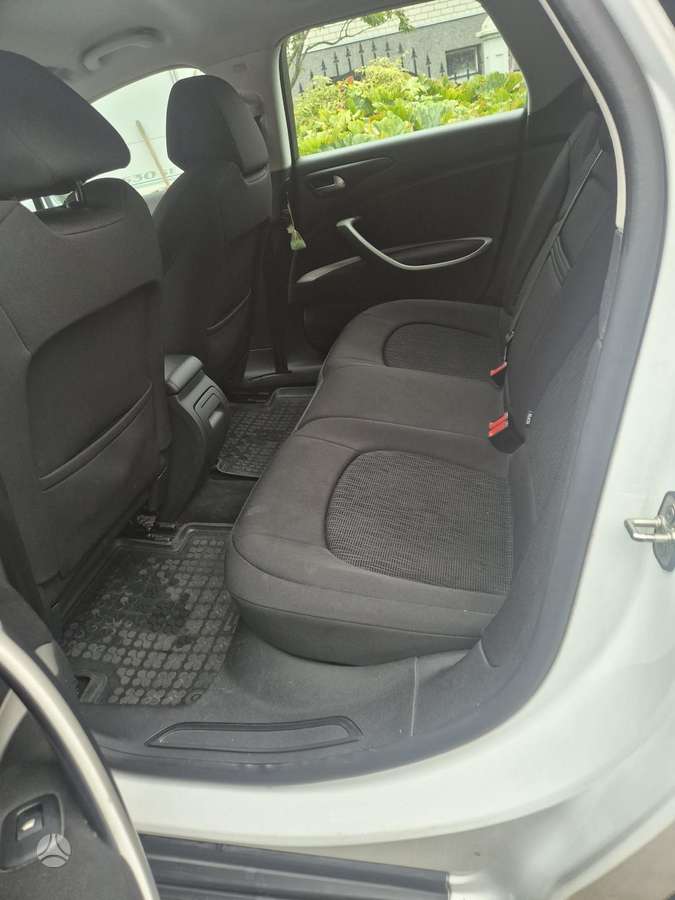 Citroen C5 2013 — interior