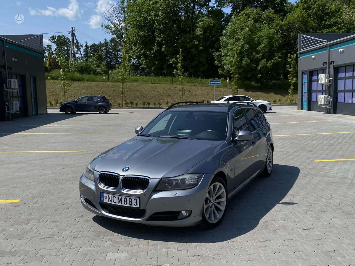 BMW 320, 2009