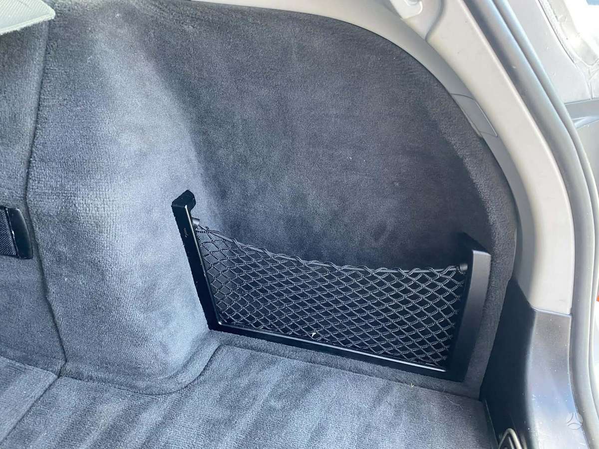 BMW 320 2009 — photo 18