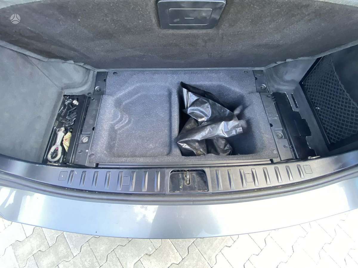 BMW 320 2009 — photo 20
