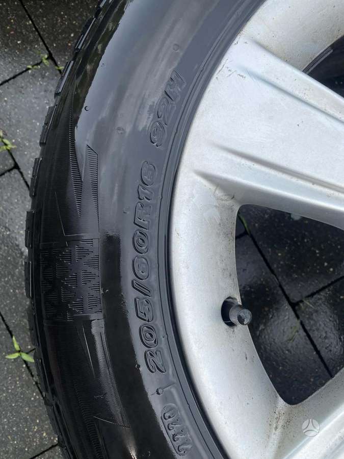 BMW 320 2009 — photo 25