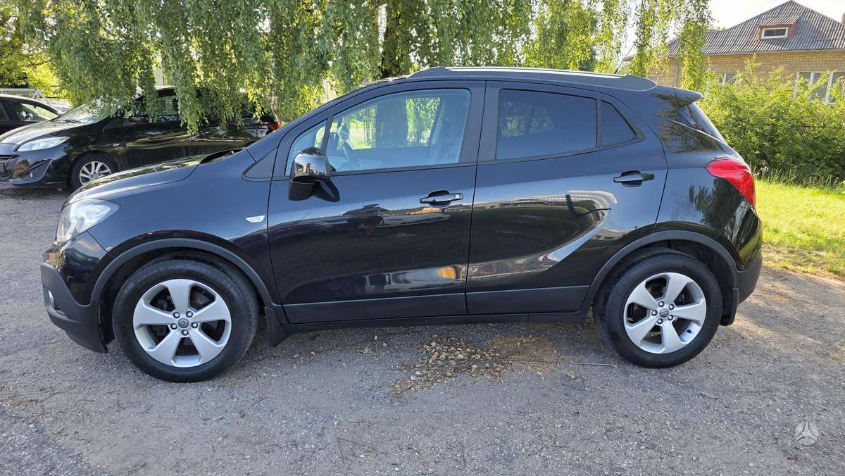 Opel Mokka 2013 — rear view