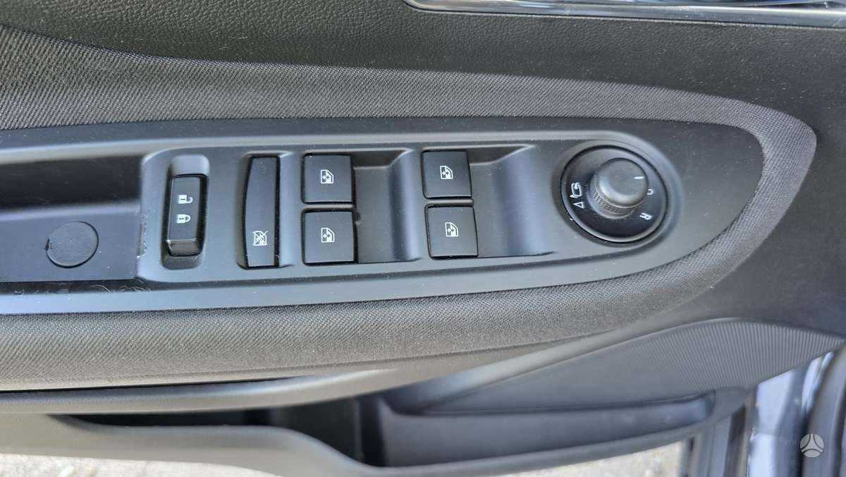 Opel Mokka 2013 — photo 31